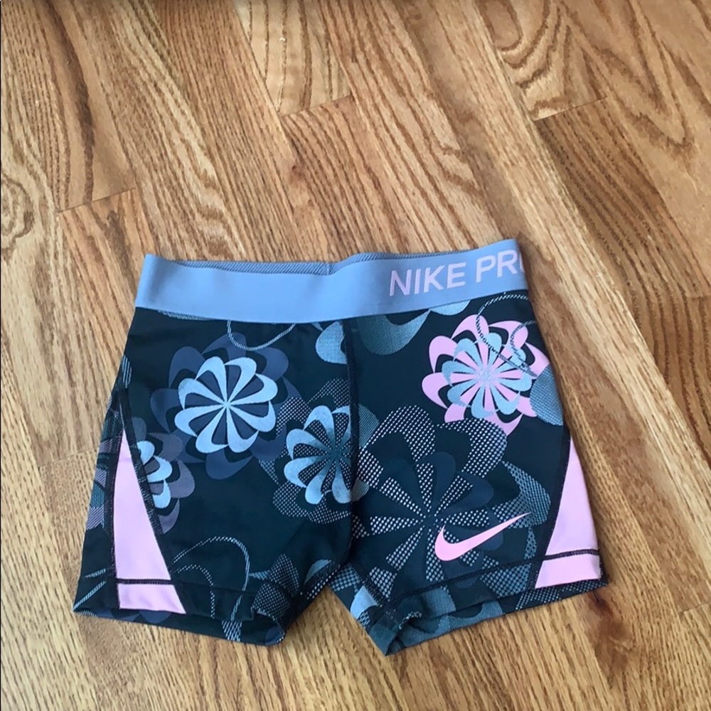 NIKE Girls Spandex Shorts